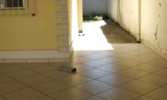 Imagem 1: R- CASA AMPLA EM IAPI