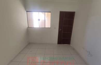 Imagem 4: Residência com 2 quartos à venda por R$ 215000.00, 70.00 m2 - JARDIM PETROPOLIS - ARAPONGA