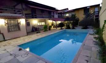 Imagem 2: Piratininga R$1.380milhões Entr R$990mil+ prest R$3.835 CEF Casa 476m² Slão 4suites copaco