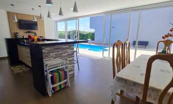 Imagem 5: Casa de condomínio para venda possui 385m2 metros com 4 suítes sendo uma master com closet