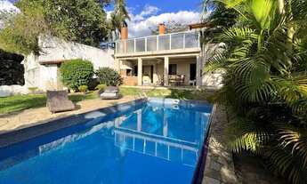 Imagem: Cond. Colinas São Fernando. 6d/4sts 2 lareiras