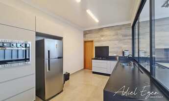 Imagem 4: Linda Casa Térrea - 4 Suítes com Piscina - NOVA