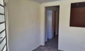 Imagem 4: Casa dos Fundos para Locação com 2 Dorm e 1 vaga, próximo de vias de transportes público