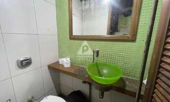 Imagem 6: Privilégio Imóveis vende: Casa tradicional de fundos, com 3 pavimentos