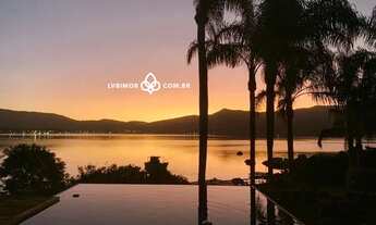 Imagem 4: Casa Alto Padrão para Venda em Barra da Lagoa Florianópolis-SC