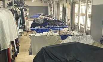 Imagem 2: Galpão com 3 andares, 8 salas, 11 banheiros, 32 câmeras de segurança, cozinha,1780 metros