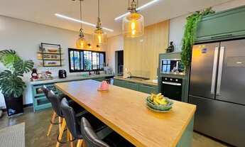 Imagem 2: Casa de condomínio sobrado para aluguel tem 274 metros quadrados com 5 quartos