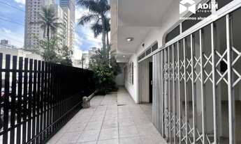 Imagem 2: Aluguel Anual: Casa Comercial com 311m² na segunda quadra do mar em Balneário Camboriú