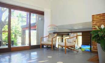 Imagem 7: Casa de Alto Padrão à Venda com Vista Privilegiada para a Praia da Ferradura Armação dos