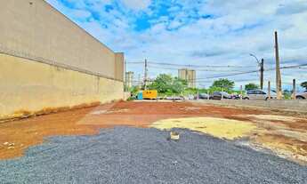 Imagem: Terreno residencial / comercial para venda