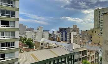 Imagem 7: Apartamento de 2 dormitórios com vista livre no Centro Histórico