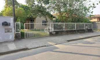 Imagem 3: Casa de alvenaria com rua asfaltada em ótima localização no parque guarani