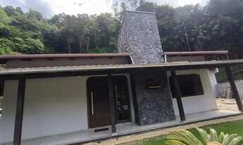 Imagem 2: CASA COM 3 QUARTOS MOBILIADA PRÓXIMO AO HOSPITAL AZAMBUJA VAGA PARA 3 CARROS