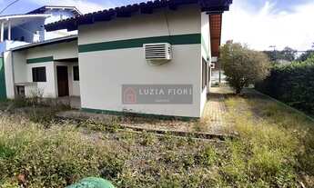 Imagem 4: Casa plana à venda no bairro Glória, Joinville/SC. Casa averbada de esquina com frente par