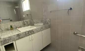 Imagem 6: Amplo apartamento de três dormitórios com suíte próximo ao Shopping Beira-mar Florianópoli