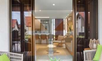 Imagem 4: Alto Padrão em Muro Alto! Belíssimo Bangalô 4suítes e piscina particular!