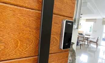 Imagem 2: Casa 3-4 sendo uma Maater com closet, Condomínio na Artemia Pires