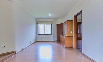 Imagem 7: Apartamento em andar alto, 04 dormitórios, para alugar por R$2.500,00 - Água Verde - Curi