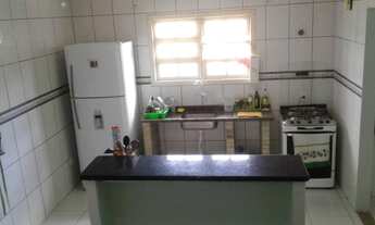 Imagem 4: Quarto privativo mobiliado em casa no bairro Agronômica, vaga feminina