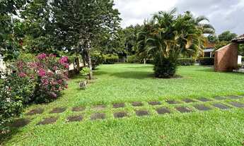 Imagem 3: Vende casa em condomínio, num super lote com 1000m2, arborizado!