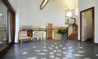 Imagem 6: Casa de Alto Padrão à Venda com Vista Privilegiada para a Praia da Ferradura Armação dos