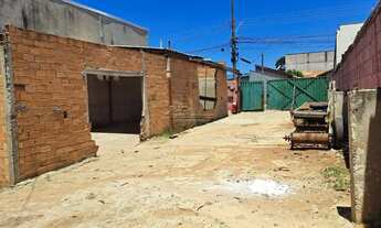 Imagem: Aluga e vende terreno com construções