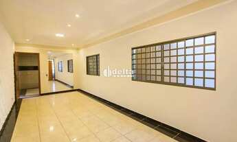 Imagem: Casa residencial com 4 quartos sendo 2 suítes