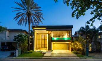 Imagem 2: MANSÃO FRENTE AO LAGO - UM VERDADEIRO RESORT PARTICULAR