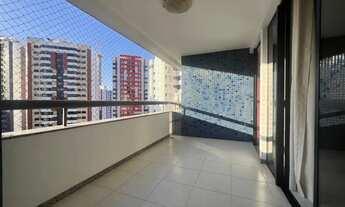 Imagem 2: 4/4, duas suítes, duas garagens, varanda, localização