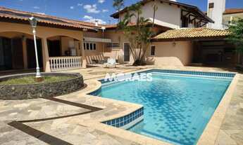 Imagem: Casa com 3 quartos, 1 suíte, 4 vagas, a/c