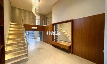 Imagem 4: Casa em condomínio com 3 suítes disponível para venda no bairro Laranjeiras em Uberlândia