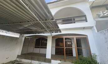 Imagem 5: Casa com 4 quartos e piscina