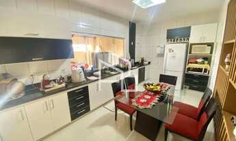 Imagem 5: Espaçosa casa para venda com 4 quartos em Parque Atheneu - Goiânia - GO