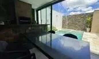 Imagem 2: Casa à venda em condomínio fechado na Zona Sul, com 3 quartos, piscina e móveis planejados