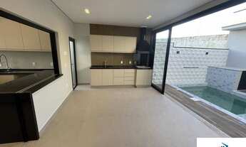 Imagem 3: Linda Casa de Condomínio com 3 quartos, 5 banheiros e piscina de hidromassagem