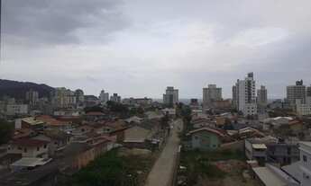 Imagem 4: Apartamento para venda tem 63 metros quadrados com 2 quartos em Gravatá - Navegantes - SC