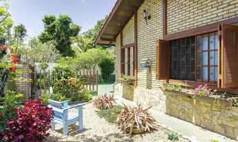 Imagem: Excelente casa com edícula à menos de