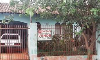 Imagem 2: Duas casas no terreno com entradas individuais