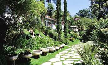 Imagem 5: Casa de condomínio térrea para venda possui 800 metros quadrados com 6 quartos