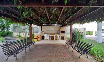 Imagem 2: Apartamento Mobiliado - 02 Dormitórios com sacada e Garagem Bairro Igara