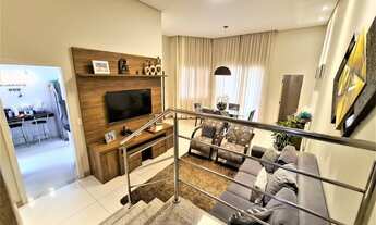 Imagem 3: Casa-Geminada-201m²-3quartos-3vagas-sala-pé-direito-de-3-90m²-área-goumet-ampla-para-Venda