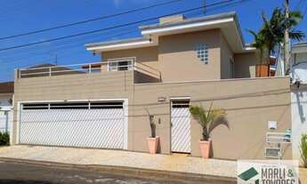 Imagem: Sobrado fino acabamento com 4 dormitórios