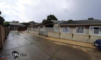 Imagem 2: Casa para Venda em Colombo, Embu, 3 dormitórios, 1 suíte, 2 banheiros, 2 vagas