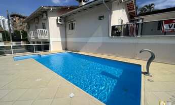 Imagem 7: Magnifica casa com 04 quartos, sendo uma suíte e com piscina à 600 m da vila germânica