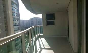 Imagem 7: Apartamento tem 298 m² com 4 suítes no Península Font Vieille