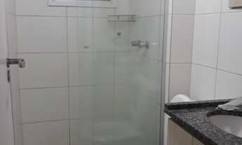 Imagem 6: Apartamento Moderno de 2 dormitórios revisitado com piso porcelanato na sala e quartos