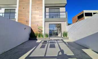 Imagem: Sobrado com 3 dormitórios em Camboriú