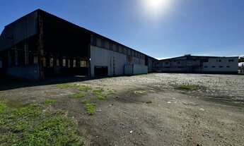 Imagem 4: Imóvel para aluguel e venda possui 2.500 metros quadrados em Civit I - Serra - ES