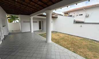 Imagem 7: Casa Alto Padrão no Calhau com 4 Quartos, Suíte Master e Vagas Cobertas