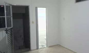 Imagem 4: Alugo kitnet no Centro de Barra Mansa para solteiros (a)